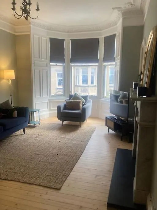Bright 2 Bed In Bruntsfield - City Centre Edinburgh Appartement