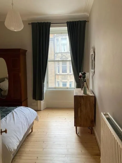Bright 2 Bed In Bruntsfield - City Centre Edinburgh